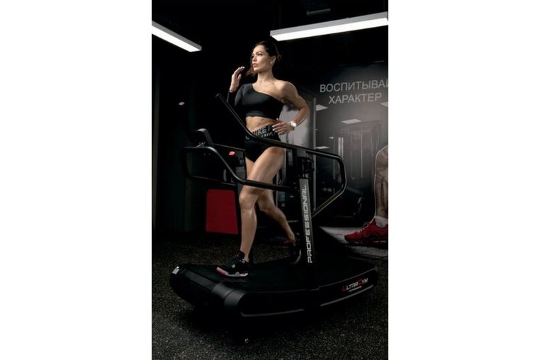 Беговая дорожка UltraGym UG-M 003 фото 4