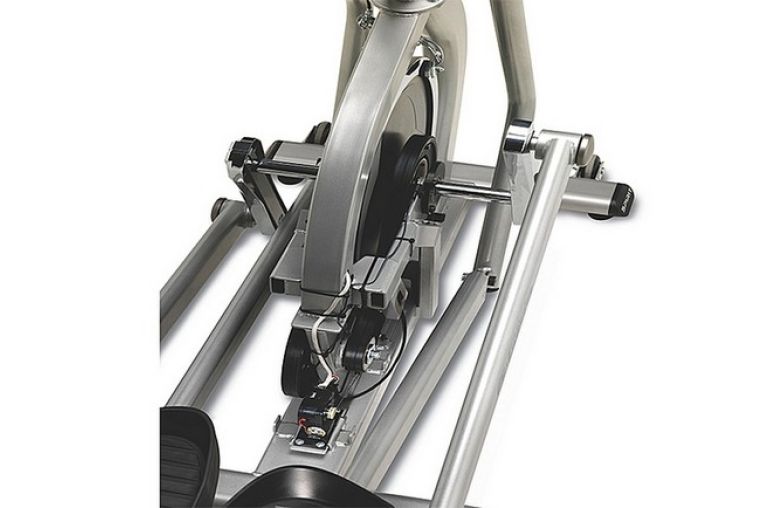 Эллиптический тренажер Spirit Fitness XG200 фото 5 Эллиптический тренажер Spirit Fitness XG200 фото 5