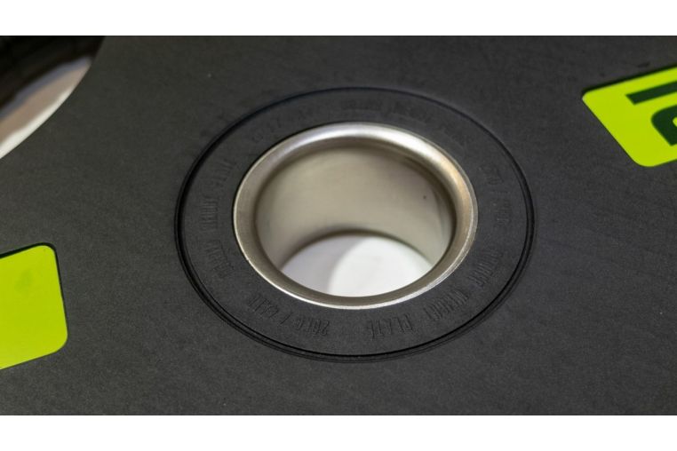 Диск олимпийский обрезиненный Original Fit.Tools с двумя хватами 20 кг FT-2HGP-20 черный фото 2