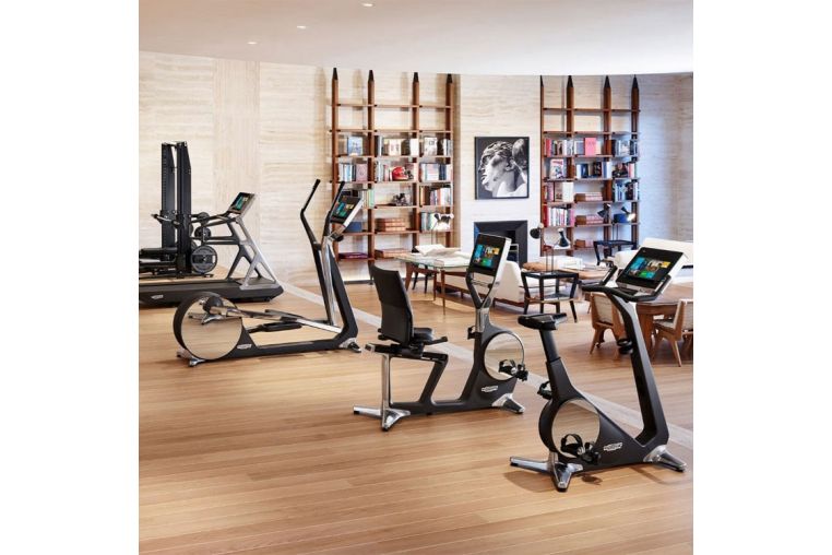 Вертикальный велотренажер Technogym Bike Personal фото 11