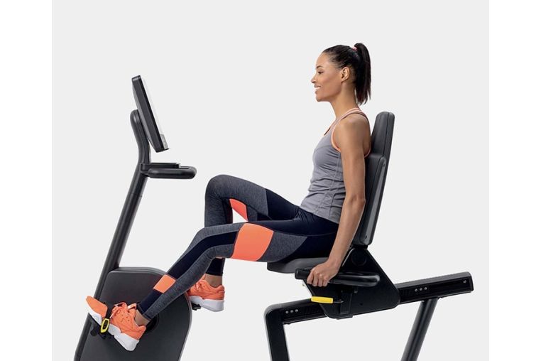 Велотренажер Technogym Excite Live Recline 700 Human Powered фото 2