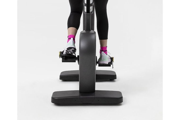 Велотренажер Technogym Excite Live Bike 7000 фото 2