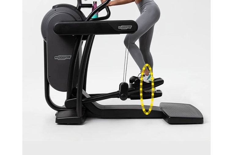 Эллиптический тренажер Technogym VARIO LIVE 16 P 7000 METEOR BLACK фото 6