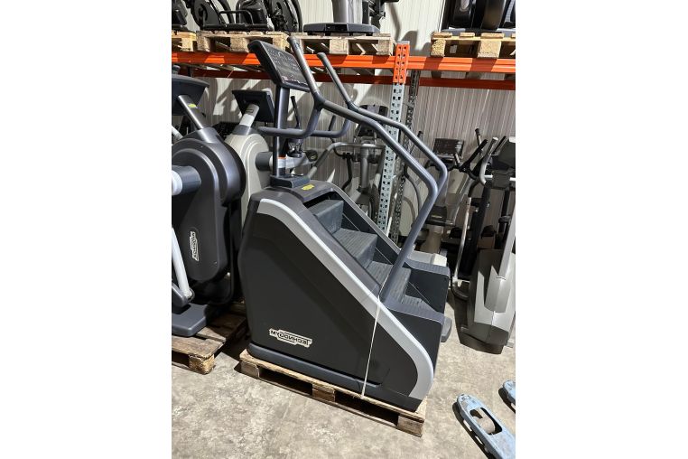 Степпер / Лестница Technogym Excite Live Climb 700 LED фото 1