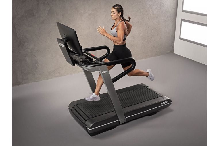 Беговая дорожка Technogym Run фото 10