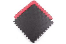 Будо маты толшина 2,5 см - плотность 45 ШОР , размер 1м*1м тиснение 5 полос